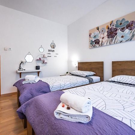 E-M Apartments With Private Pool Vinkuran Exterior foto